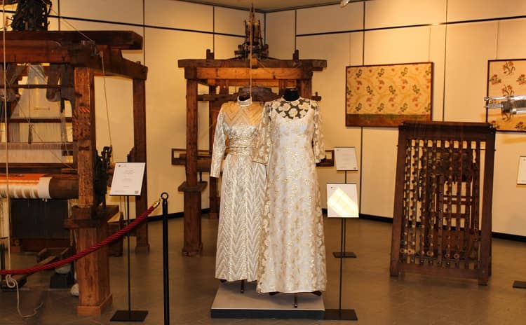 visit silk museum lake como